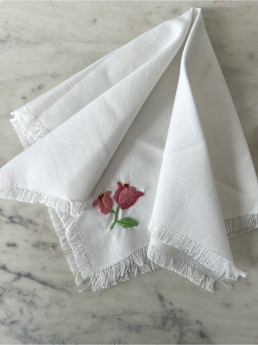 Embroidered White Linen Napkin (Set of 4) with Pink Floral Motif
